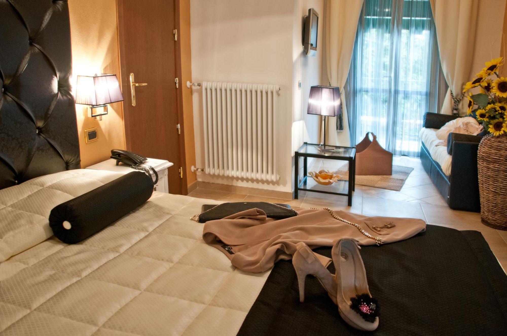 Luna Hotel